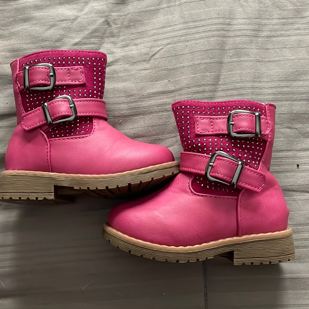Pink girls boots